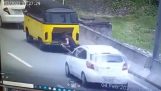 Damaged motorist escapes from the teeth of death