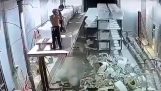 Destruction dans l'entrepôt