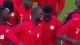 The Senegal warm-up is even better with Ducktales music