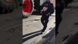 Politimann Dances Officer Hardstyle