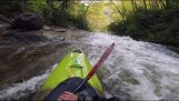 Chute d'eau en kayak et POV