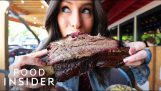 Stora nötkött revben i en restaurang Texas