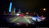 Driver in a hurry hits on barriers (New York)