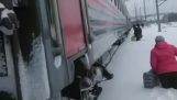 How Altai Krai residents get on the train