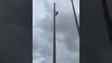 Fast pole climbing