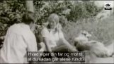 A young girl explains how she manages to travel alone in 1969