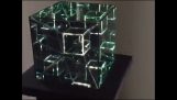 Tesseract – en uendelig refleksion Hypercube (Skulptur)