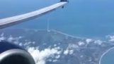 Ruimteraketlancering opgenomen vanuit een vliegtuig