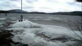 Lód topi się w jezioro Piseco