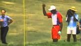 Когда Michael Jordan, играя в гольф…