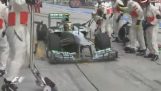 Lewis Hamilton megáll a rossz pit-stop