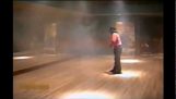 Harvinainen video Michael Jackson harjoituksissa