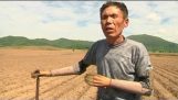 Κινέζος αγρότης φτιάχνει τα δικά του βιονικά χέρια