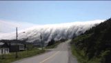 Kæmpe tåge ruller fra Sierra
