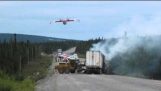 火災事故オフ消防飛行機
