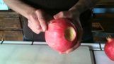The proper way to clean a pomegranate
