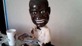 Espeluznante Louis Armstrong cantando muñeca – Batería baja