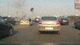 LPG-Tank-Explosion in einem Auto in Bewegung