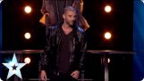 Magician Darcy Oake does the ultimate dissapearing act