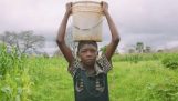 Água limpa para crianças da Zâmbia