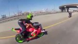 Трюки на мотоцикле