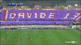De Fiorentina spel komt tot stilstand in de 13e minuut als ze hulde te brengen aan Davide Astori