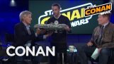 Jordan Schlansky chiede Harrison Ford per firmare il suo Millennium Falcon