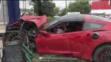 joven conductor perdió el control del Chevrolet Corvette