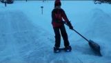 Hoverboard kar temizleme aracı