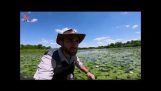 Coyote Peterson fakes a turtle catch