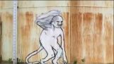 Стреет артист ДВД ствара снажан, ручно осликана Стоп Мотион Филм се зове Велики прасак бум