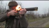 Shooting an 18th century flintlock hunting rifle