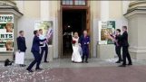 Confetti canons tijdens een bruiloft (mislukken)