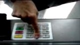 At stjæle dine oplysninger fra pengeautomater – ATM fidus