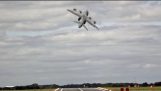 Airbus A400M Combat Takeoff ที่ RIAT 2017.