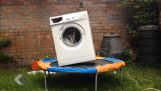 Maşină de spălat pe trambulină