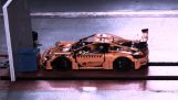 Κρας τεστ σε μια Porsche από LEGO