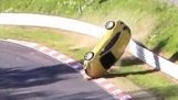 acidente impressionante no circuito de Nürburgring