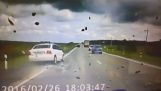 accidente impresionante en el camino de Rusia