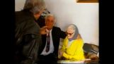 יוון טלוויזיה סוריאליסטי: שני הבנים ו ן של הסבתא