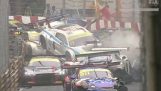 Big купчина по време на състезанието за Световната купа GT Макао