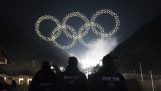 1200 беспилотники формируют олимпийские кольца (Пхенчхан 2018)