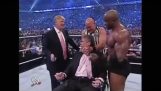Когда Дональд Трамп участвовал в борцовском поединке WWE