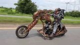 Predator на мотоциклет