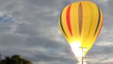 Αερόστατο ακουμπά σε καλώδια ηλεκτροδότησης