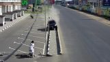 Driver deliberately destroys a series of street lamps