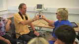 Ασθενής της νόσου Πάρκινσον θεραπεύεται με την τεχνολογία