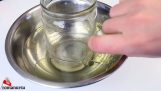 Hoe te snijden in de helft een fles of pot, met de hulp van de fysica
