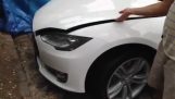 ¿Qué es bajo el capó del coche eléctrico Tesla;