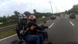 Motorcyclist strays from bandits with great speed